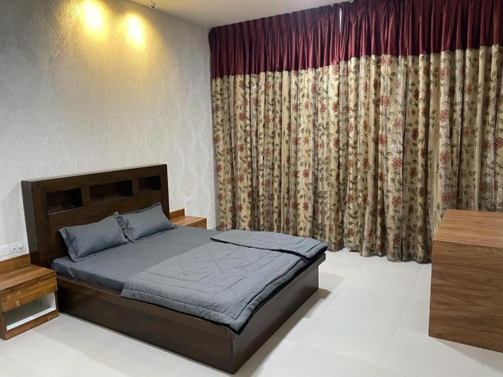 Hotel Royal Nest Premium Mundhva Exteriér fotografie